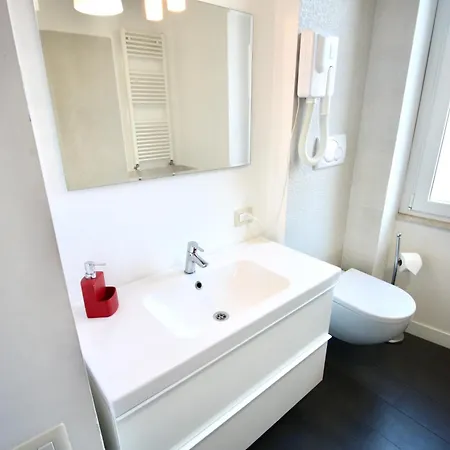 Calisto 6 Bed & Breakfast 2*